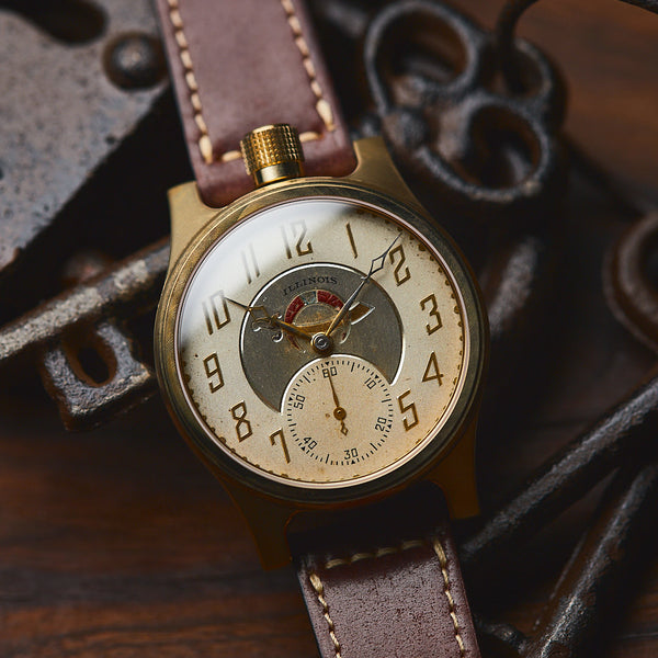 The Springfield 084 (45mm) Studio Lifestyle Image